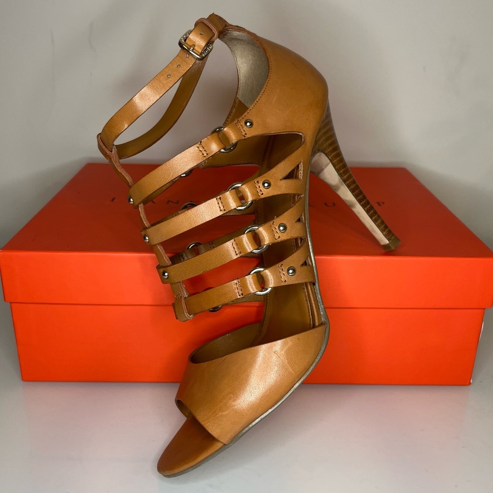 IVANKA TRUMP Leather Sandal in Size 10 M